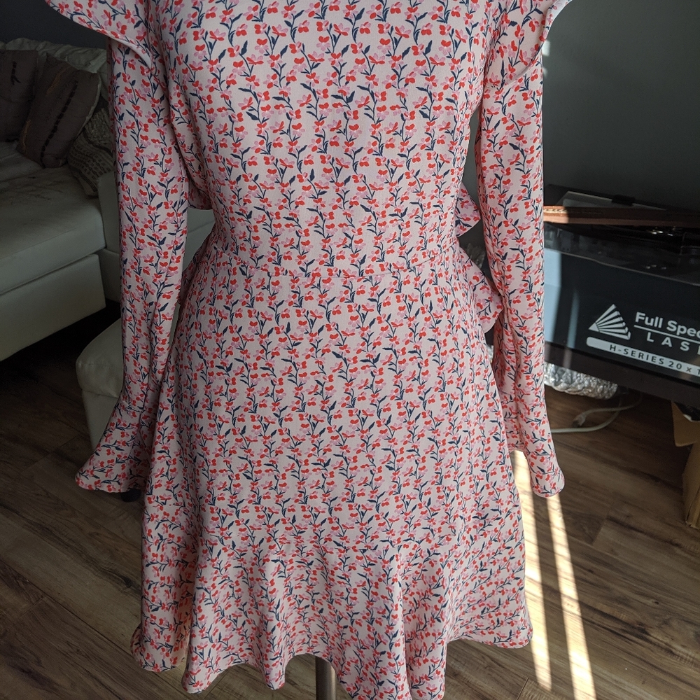 Pink open backFloral dress